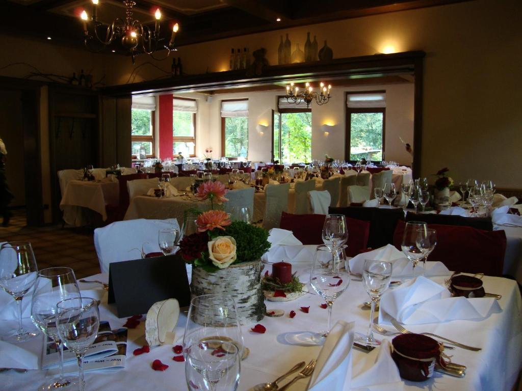 Hotel Restaurant Paradeismuehle Klingenberg am Main Exterior foto